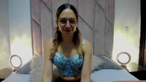 Snapshot of sweet_meelody chatting on September 29, 2025, 4:06 am Melody online show from September 29, 2025, 4:06 am
