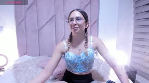 Snapshot of sweet_meelody chatting on October 10, 2025, 1:37 am Melody online show from October 10, 2025, 1:37 am