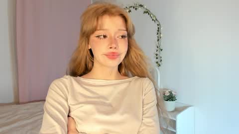 Melissa. Join me on Fansly link in social medias online show from April 5, 2026, 9:12 pm