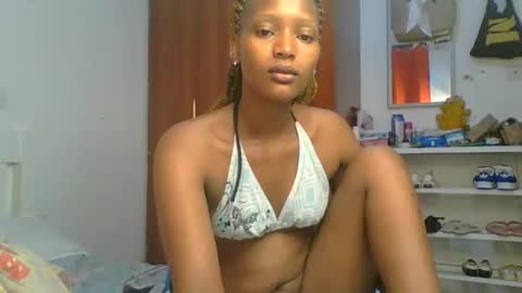 Snapshot of sweet_melod chatting on April 20, 2026, 12:46 am Linda online show from April 20, 2026, 12:46 am