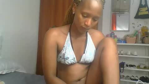 Snapshot of sweet_melod chatting on April 29, 2026, 2:15 am Linda online show from April 29, 2026, 2:15 am