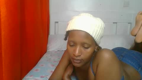 Snapshot of sweet_melod chatting on May 9, 2026, 3:17 pm Linda online show from May 9, 2026, 3:17 pm