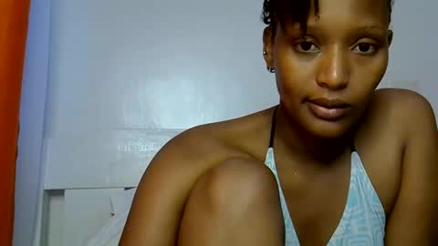 Snapshot of sweet_melod chatting on May 21, 2026, 2:57 pm Linda online show from May 21, 2026, 2:57 pm
