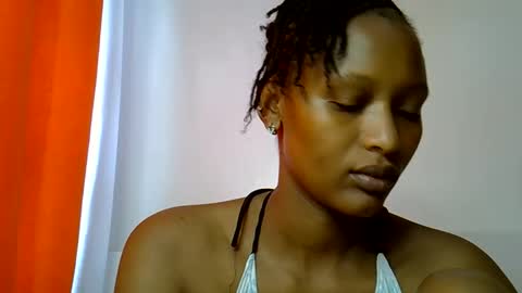 Snapshot of sweet_melod chatting on May 22, 2026, 5:03 am Linda online show from May 22, 2026, 5:03 am