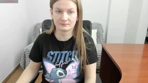 Mila online show from February 24, 2026, 4:32 am