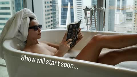 Snapshot of sweet_moan chatting on May 3, 2026, 9:26 am Dana online show from May 3, 2026, 9:26 am