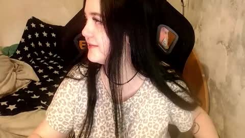 sweet_my_dream online show from February 10, 2026, 1:59 pm