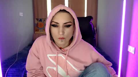 Snapshot of sweet_n_strong chatting on April 23, 2026, 6:36 am sweet_n_strong online show from April 23, 2026, 6:36 am