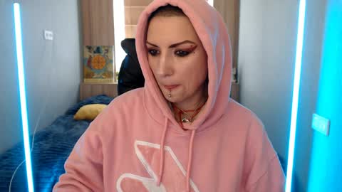 Snapshot of sweet_n_strong chatting on April 25, 2026, 11:02 am sweet_n_strong online show from April 25, 2026, 11:02 am
