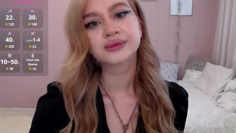 Snapshot of sweet_nicole_333 chatting on March 7, 2025, 12:34 pm sweet_nicole_333 online show from March 7, 2025, 12:34 pm