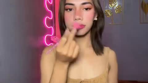 sweet_nikki03 online show from April 4, 2026, 10:24 am
