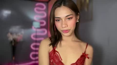 sweet_nikki03 online show from May 17, 2026, 8:12 am