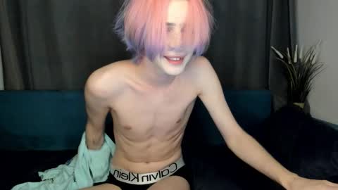 kira online show from September 21, 2025, 9:49 pm