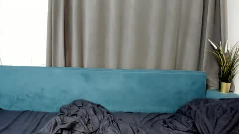 kira online show from September 22, 2025, 9:06 pm