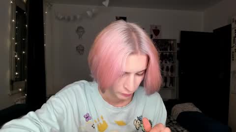 kira online show from October 29, 2025, 6:09 pm