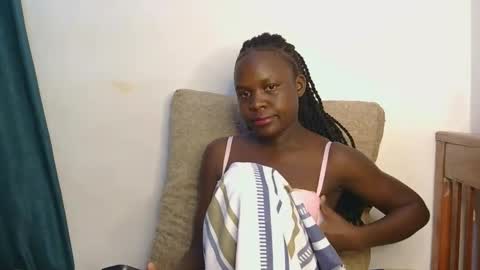 Snapshot of sweet_peachiee chatting on May 1, 2026, 1:32 am sweet peachy online show from May 1, 2026, 1:32 am