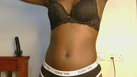 Snapshot of sweet_peachiee chatting on May 12, 2026, 12:08 am sweet peachy online show from May 12, 2026, 12:08 am