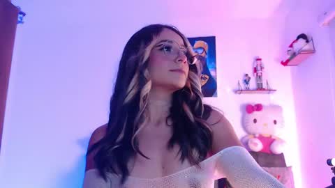 Penny  online show from December 18, 2025, 11:33 pm