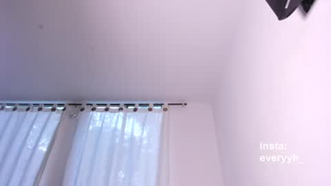 Snapshot of sweet_poetry chatting on June 14, 2026, 10:56 pm Ev online show from June 14, 2026, 10:56 pm