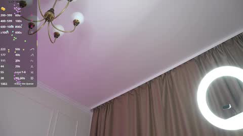 Vanessa online show from May 25, 2026, 9:37 am