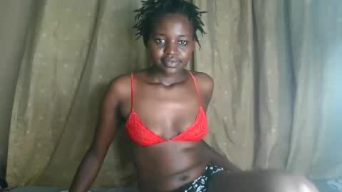 sweet_smiles2 online show from May 21, 2026, 11:12 pm