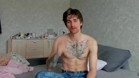 sweet_smith8 online show from April 23, 2026, 9:19 am