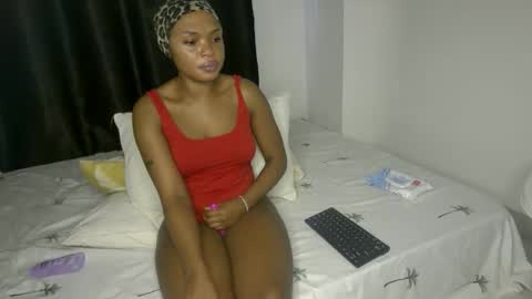 Snapshot of sweet_spoon chatting on March 19, 2026, 12:42 pm Nina online show from March 19, 2026, 12:42 pm