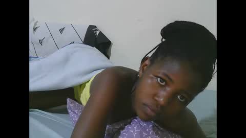 Snapshot of sweet_tattiana chatting on October 19, 2025, 4:35 am Tatty online show from October 19, 2025, 4:35 am