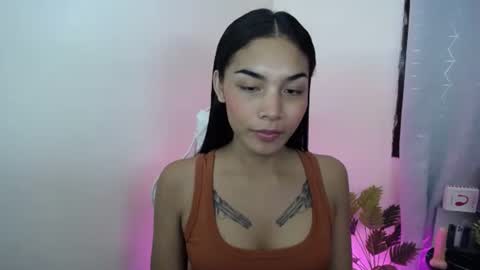 Snapshot of sweet_trishaxx chatting on November 10, 2025, 12:37 pm Trisha online show from November 10, 2025, 12:37 pm