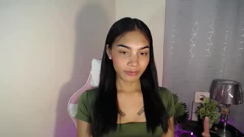 Snapshot of sweet_trishaxx chatting on November 14, 2025, 2:27 pm Trisha online show from November 14, 2025, 2:27 pm