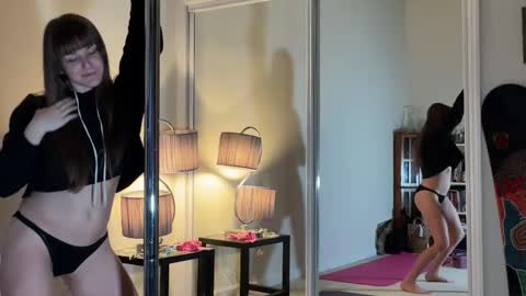 Heidi Brenner - Please check bio for schedule  FAQ online show from January 14, 2026, 12:33 pm