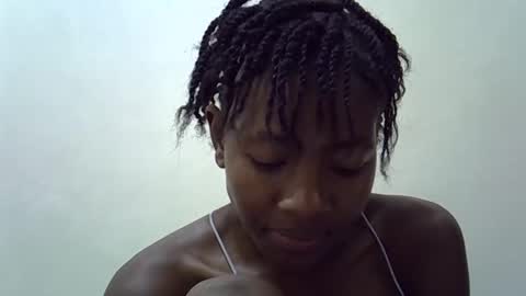 Snapshot of sweet_vee1 chatting on March 7, 2026, 2:25 pm Princess vee online show from March 7, 2026, 2:25 pm