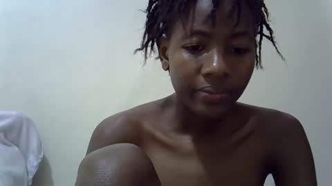 Snapshot of sweet_vee1 chatting on March 10, 2026, 10:31 am Princess vee online show from March 10, 2026, 10:31 am