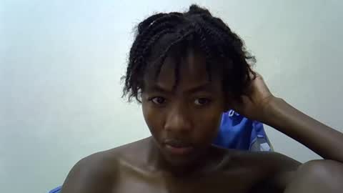 Snapshot of sweet_vee1 chatting on March 19, 2026, 7:07 pm Princess vee online show from March 19, 2026, 7:07 pm