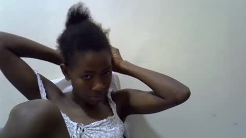 Snapshot of sweet_vee1 chatting on March 24, 2026, 7:57 am Princess vee online show from March 24, 2026, 7:57 am