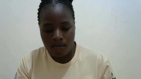 sweet_veebouset online show from March 23, 2026, 6:12 pm