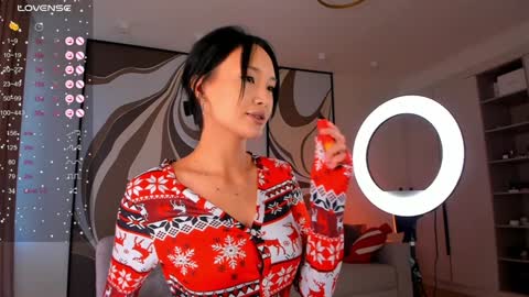 Snapshot of sweet_yasu chatting on December 25, 2024, 8:40 am Yasu online show from December 25, 2024, 8:40 am