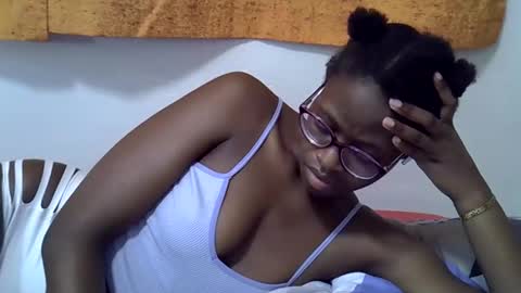 Snapshot of sweet_zarah chatting on March 2, 2026, 2:14 am sweet_zarah online show from March 2, 2026, 2:14 am