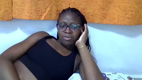 Snapshot of sweet_zarah chatting on March 9, 2026, 3:38 pm sweet_zarah online show from March 9, 2026, 3:38 pm