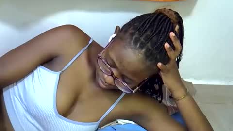 Snapshot of sweet_zarah chatting on March 21, 2026, 1:43 am sweet_zarah online show from March 21, 2026, 1:43 am