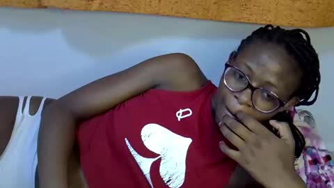 Snapshot of sweet_zarah chatting on March 22, 2026, 1:42 am sweet_zarah online show from March 22, 2026, 1:42 am