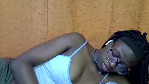 Snapshot of sweet_zarah chatting on April 11, 2026, 8:24 pm sweet_zarah online show from April 11, 2026, 8:24 pm