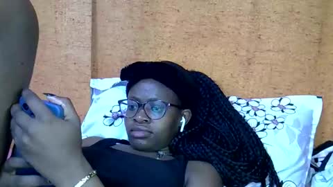 Snapshot of sweet_zarah chatting on April 15, 2026, 7:58 pm sweet_zarah online show from April 15, 2026, 7:58 pm