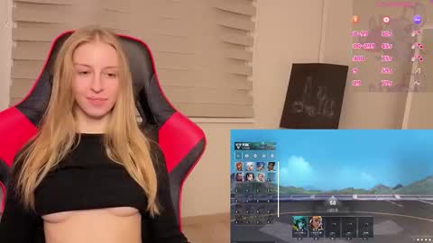 sweet_zz_gold online show from October 21, 2025, 7:47 pm