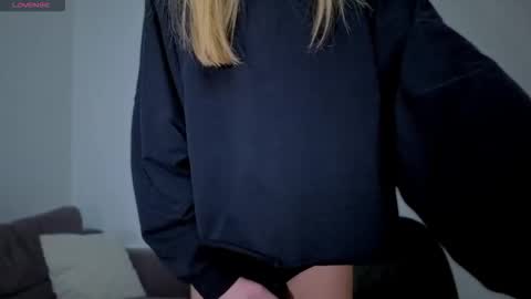 sweet_zz_gold online show from February 27, 2026, 6:30 pm