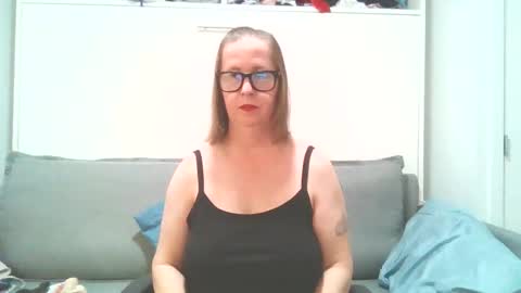 sweetandnaughty123 online show from February 3, 2026, 3:26 am