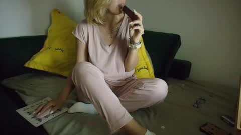 Ania online show from March 11, 2025, 1:16 am