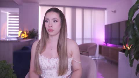 Camila online show from October 25, 2025, 3:51 pm