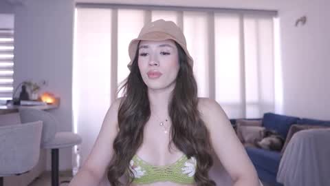 Snapshot of sweetann08 chatting on February 19, 2026, 6:26 pm Camila online show from February 19, 2026, 6:26 pm