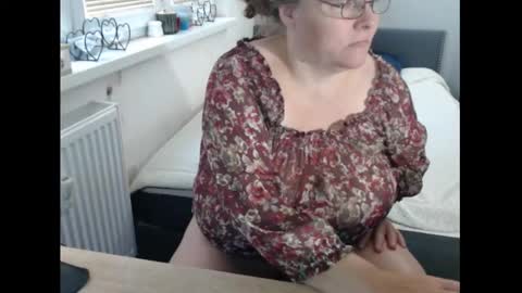 Snapshot of sweetboobs85h chatting on October 4, 2025, 10:02 am Sweetboobs85h online show from October 4, 2025, 10:02 am